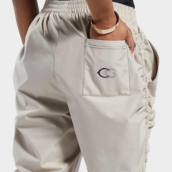 NWOT Reebok Cardi B Beige & Black Jogger Jacket & Pants Set - Picture 16 of 16